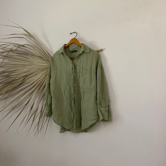 Zara Tops - 3/$15 Zara Linen Button Down